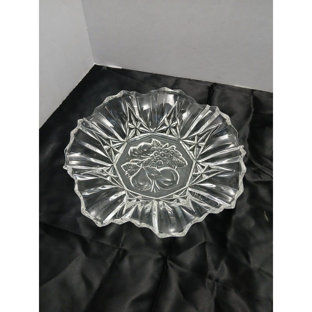 ​Vtg Clear Pressed Glass Fruit Bowl Ruffled Edge Octagon Center Star‎ Burst 8-9"